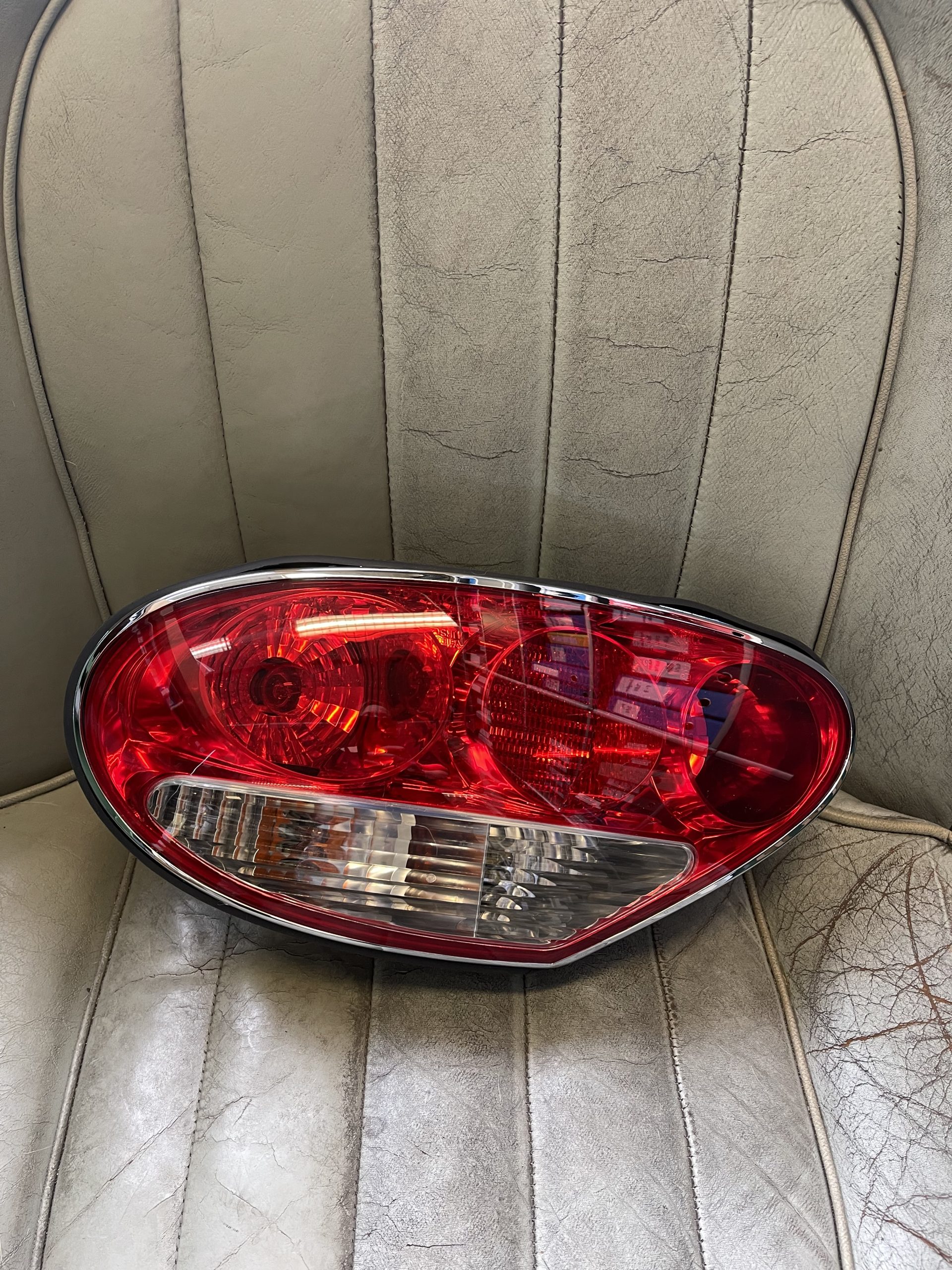 Hecklampe rechts XK 2002-2006, netto (LJE4900AB)
