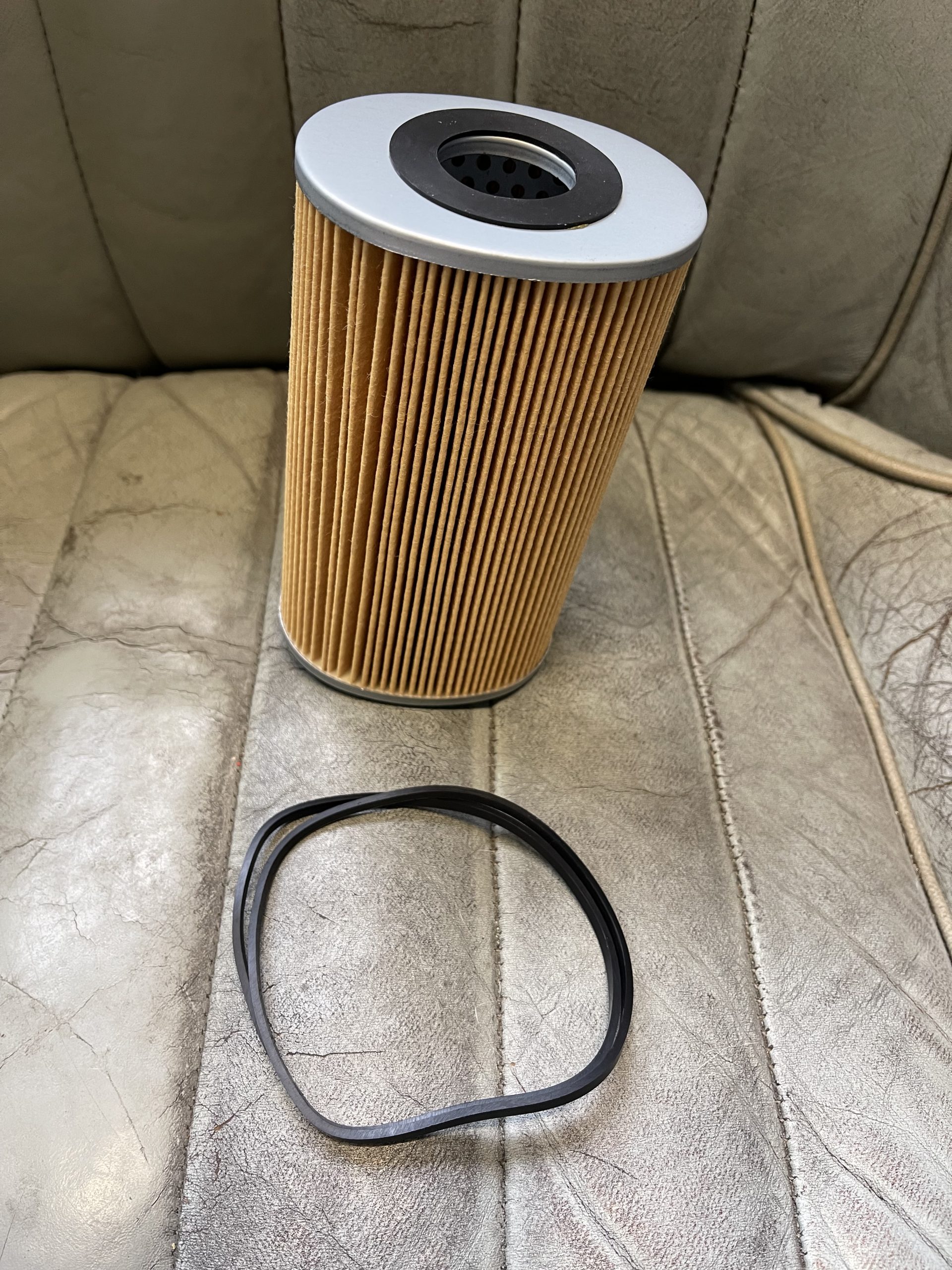 Ölfilter EV12 – (C37982)