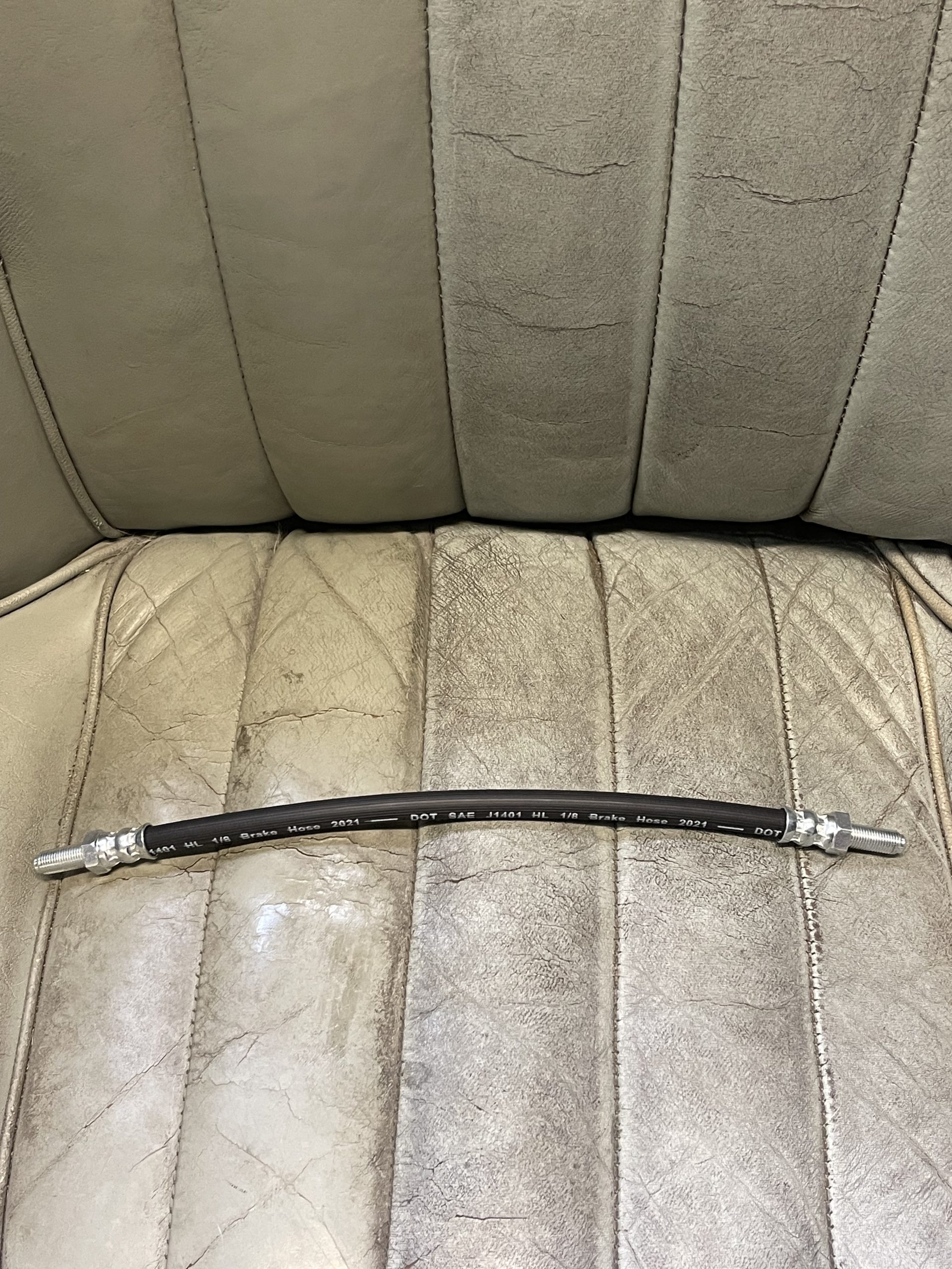 Bremsschlauch hinten XJ SI/II /Dart vorne (C30752/2)