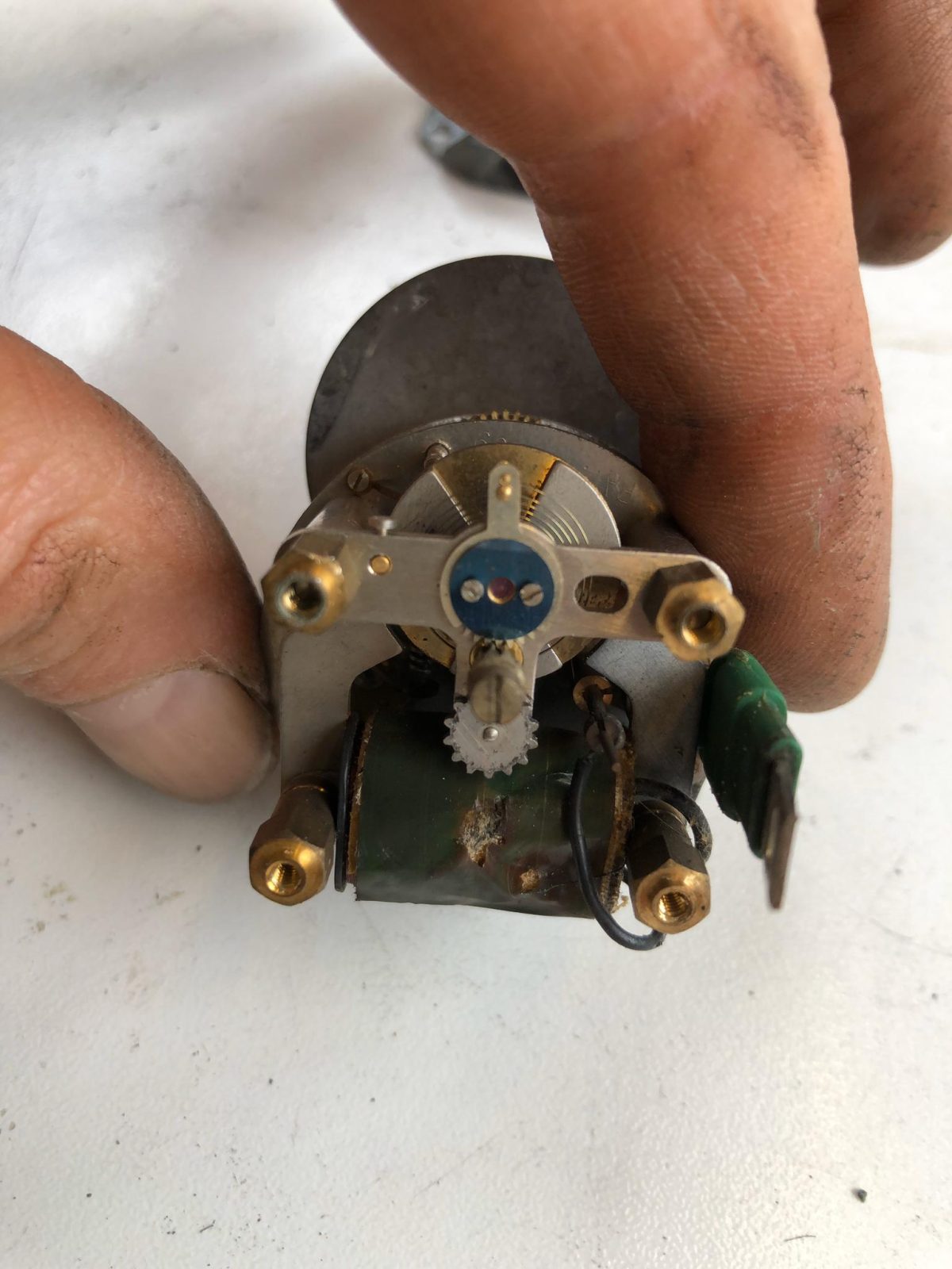 Mechanisch/elektrische Zeituhr