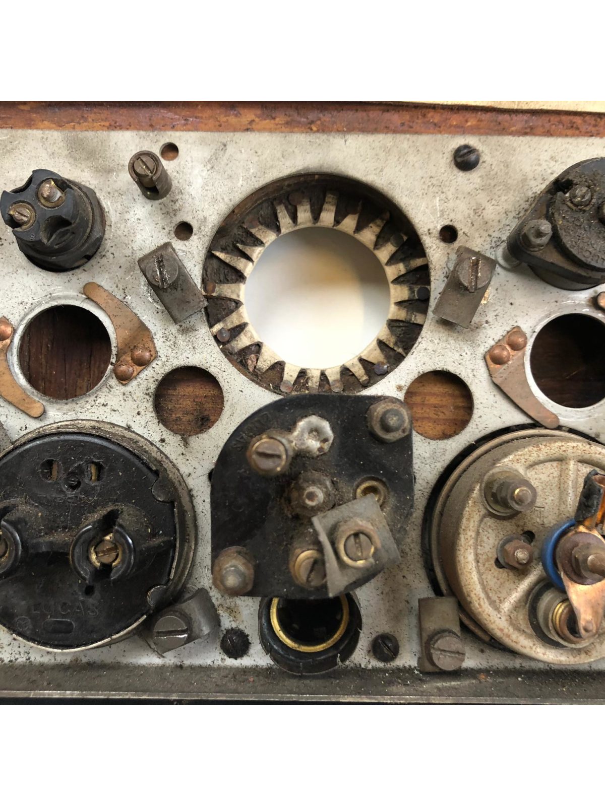 Schmutzansammlung nach 75 Jahren