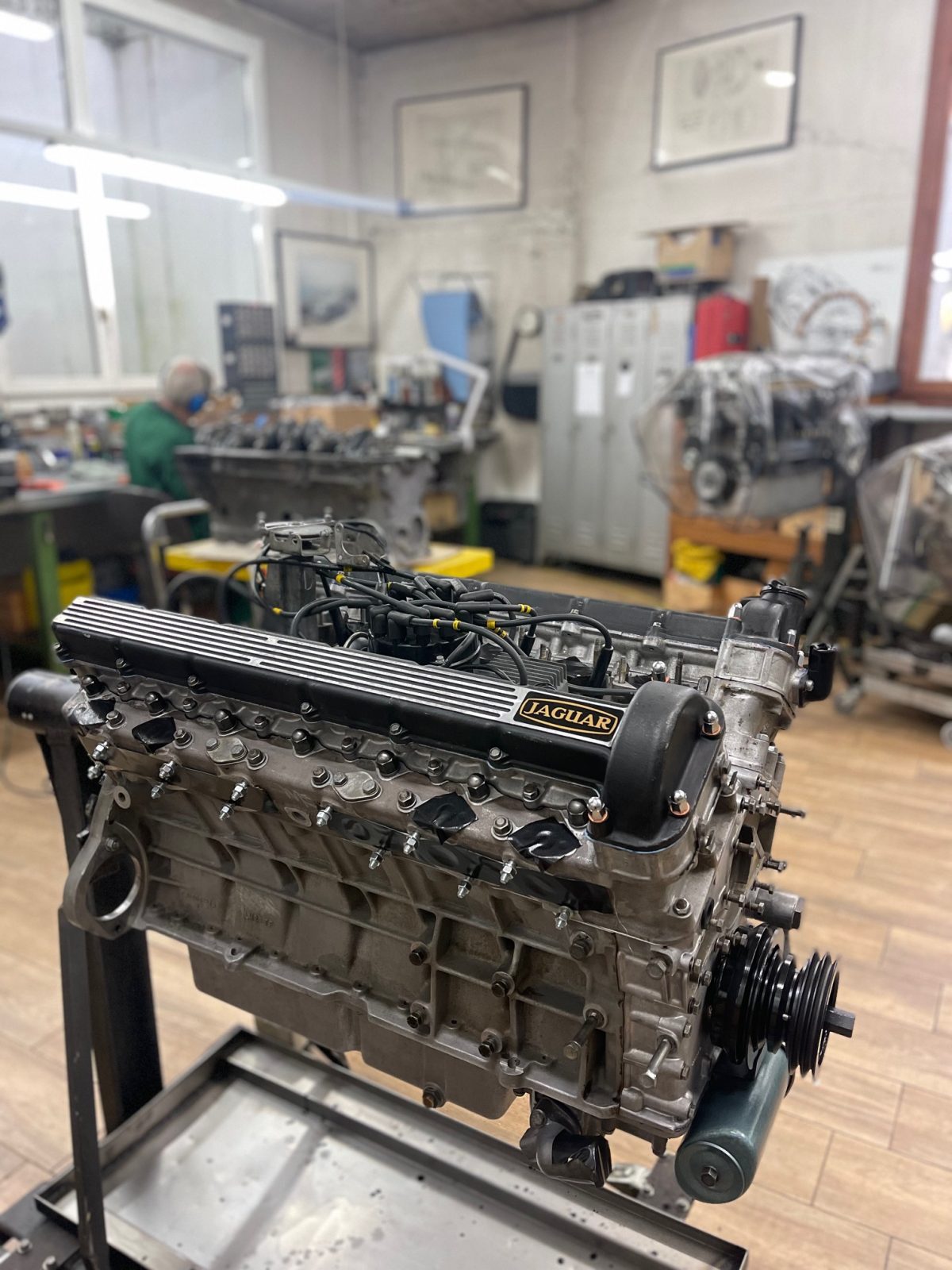 V12 Motor bereit für den Kunden