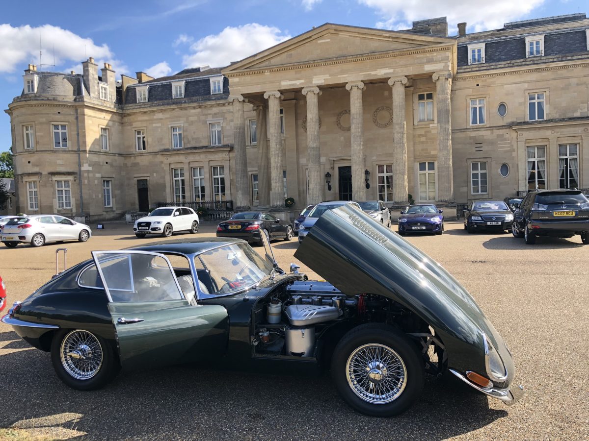 Überführung eines in Silverstone ersteigerten E-Types auf Achse. Vorausschauend haben wir viele anfällige Ersatzteile mitgenommen, wie sich herausstellen sollte zu Recht