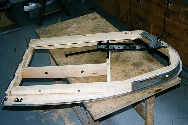 Probemontieren der Fensterheber und Beschläge